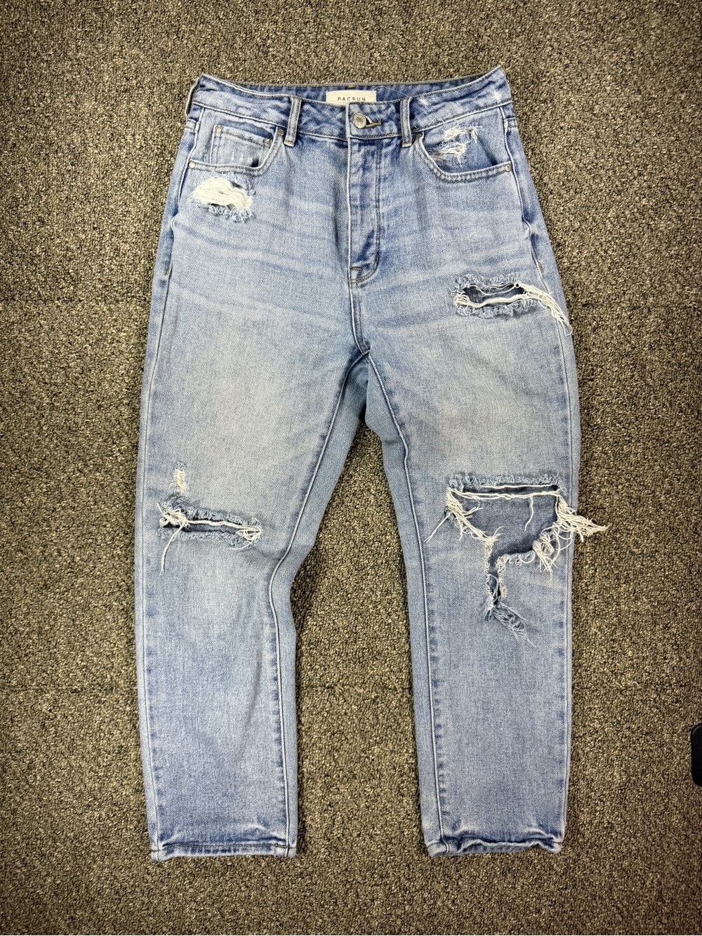 PacSun High-Rise Distressed Mom Jeans - Light Wash, Size 26